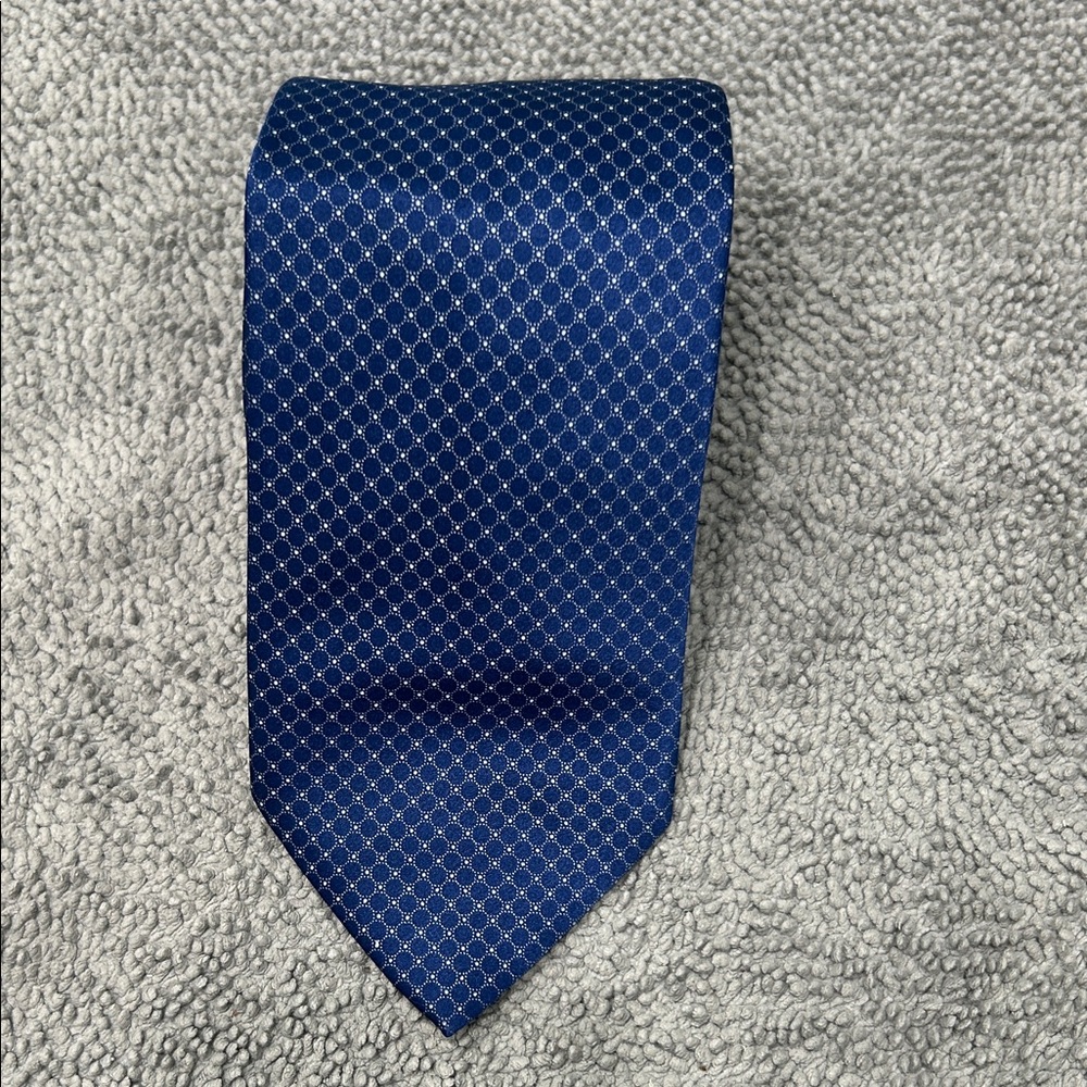Brioni handmade silk tie Italy luxury blue micro pattern designer neck tie.